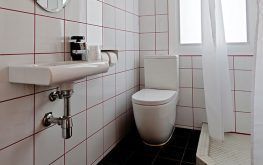 Baño para habitación doble con 1 cama doble